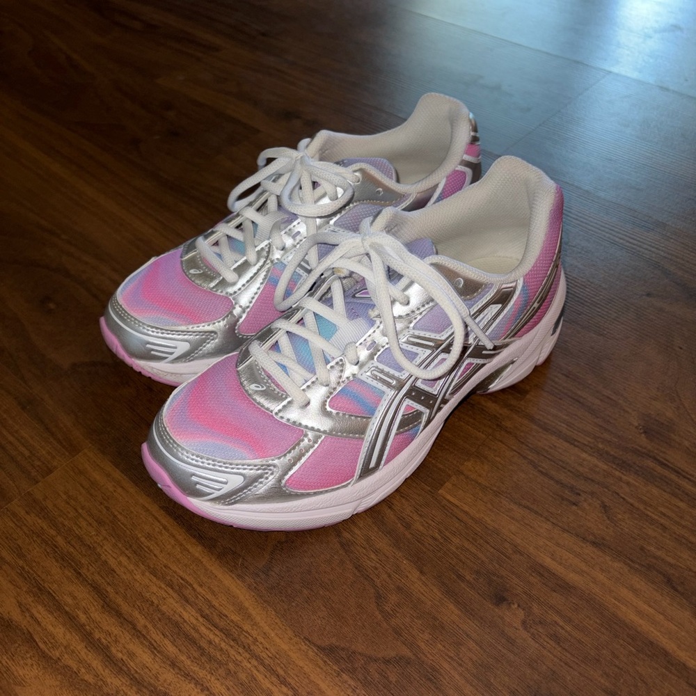 ASICS